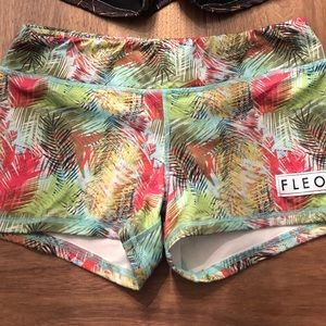 FLEO shorts